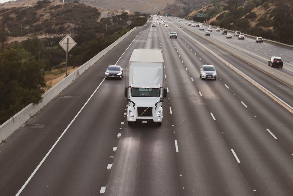 San Antonio, TX – Truck Crash on I-35 near S Zarzamora St Ends in Injuries