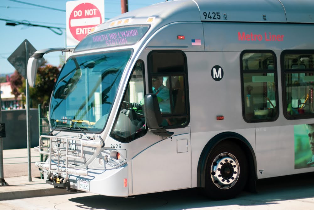 Austin, TX – MetroBus Crash Reported on S Pleasant Valley Rd Ends in Injuries