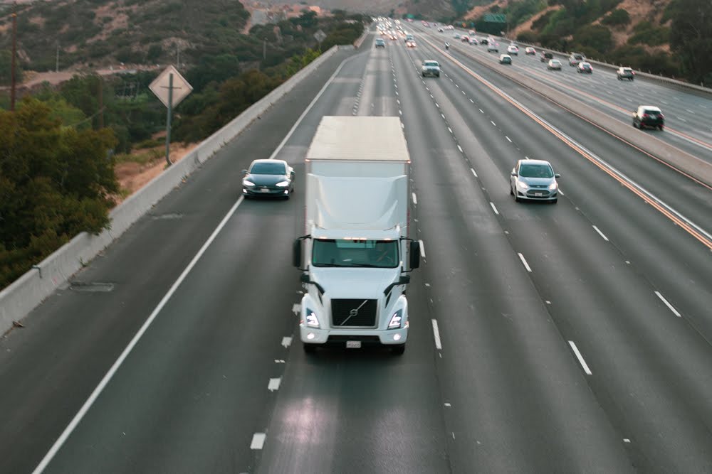 Kendall County, TX – Truck Crash on Highway 87 Causes Injuries