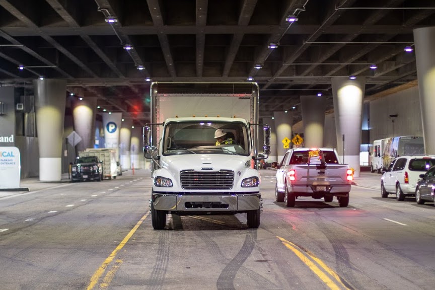 Dallas, TX – Pedestrian Fatally Injured in Truck Crash Reported on I-35 E near Oak Lawn Ave